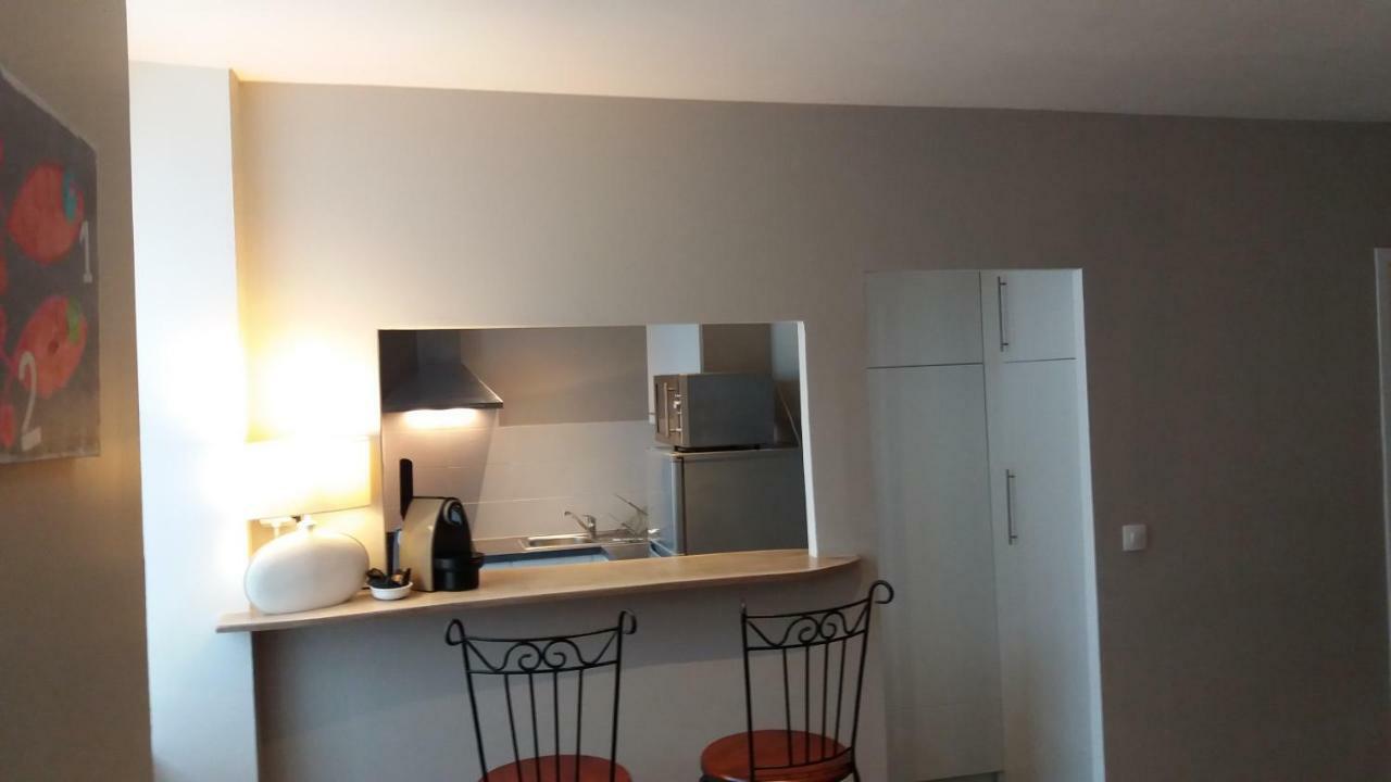 Lesneven Appart Nuitee Exterior foto
